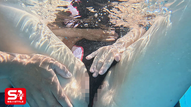 Chơi tập thể nữ giáo viên bơi lội gợi tình Ren Gojo